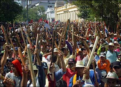 2015: Paraguay landless farmers movement